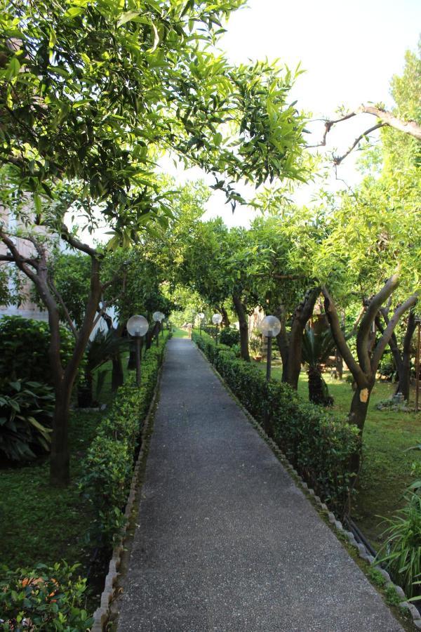 Il Giardino Degli Agrumi Vila Caserta Exterior foto