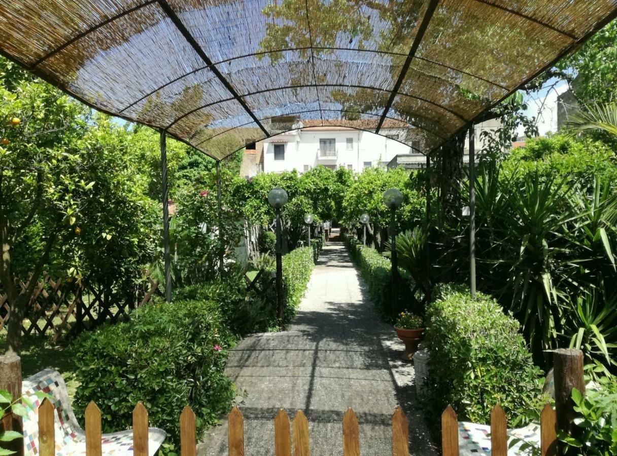 Il Giardino Degli Agrumi Vila Caserta Exterior foto